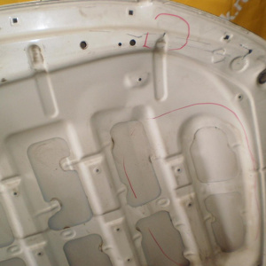 Капот TOYOTA Land Cruiser UZJ200 '2007-2015 Дефект (ремонтный)