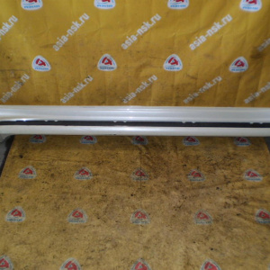 Накладка на порог TOYOTA Land Cruiser UZJ200 L 51702-X0100