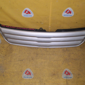 Решетка радиатора TOYOTA Noah AZR60 Дефект 53111-28270  ф 28-150