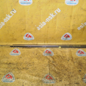 Молдинг двери Toyota Vista SV30 перед, лев в