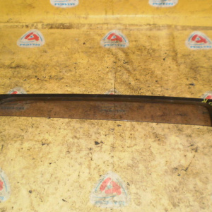 Ветровик Toyota Voltz ZZE136 зад, прав
