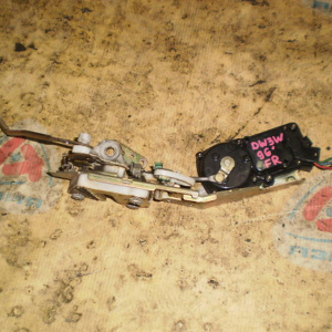 Замок двери Mazda DW3W Demio '1996-1999 перед, прав