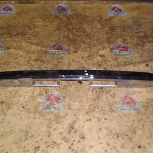 Накладка 5-й двери Toyota Estima AHR20 (с ручкой)