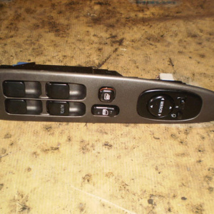 Пульт стеклоподъемника TOYOTA Altezza JCE10 84040-53011