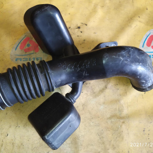 Воздухозаборник Toyota Estima AHR20 2AZ-FXE 17751-28090