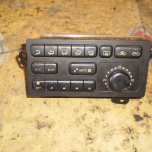 Климат-контроль TOYOTA ST202 Curren электрический 758172-004