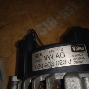 Генератор Volkswagen APK Golf 4 1J1 '1998-2011 14V 90A Valeo SG9B013 VAG 030903023J