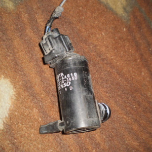 Мотор омывателя Toyota ZZE136 (1 выход) 85330-AA010