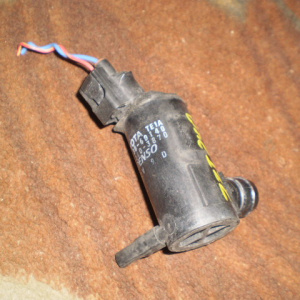 Мотор омывателя Toyota ACA20/ZZT240/ACM20 (1 выход) 85330-60140