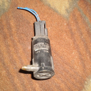 Мотор омывателя Toyota LN130 (1 выход) 85310-22080