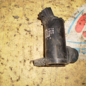 Мотор омывателя Toyota ACA20 F (1 выход) 85330-33020