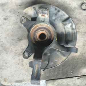 Ступица SUZUKI YB11S/YB41S SX4 перед, лев ABS голая