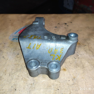 Крепление подушки ДВС Mazda KL Millenia TA5P 2WD a/t зад. R
