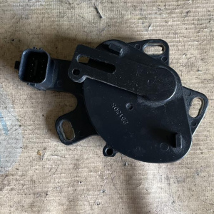 Селектор акпп Nissan 319181XF00 Dualis/Lafesta/X-Trail/Qashqai J10 T31 MR20/QR25