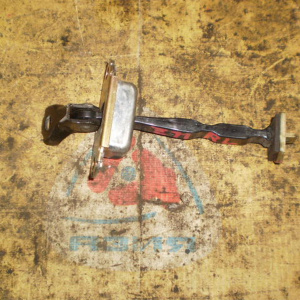 Ограничитель двери Nissan Cube Z11 зад, лев