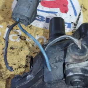 Трамблер Nissan KA24 Presage/R'nessa U30/N30 6/2 к.дефект крышки и разъёма 22100-5V100/9E000