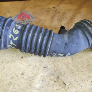 Гофра впускного коллектора Toyota 2ZR-FE Allion ZRT265 резиновая 17881-37060