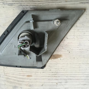 Габарит TOYOTA 22-220 R Mark II GX90 дефект стекла