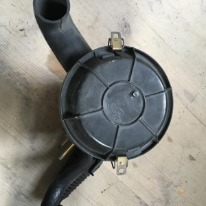 Корпус воздушного фильтра Suzuki JA22W F6A Wagon R