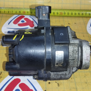 Трамблер Nissan SR20 Serena C24/M12 8 конт. ДЕФЕКТ КРЫШКИ 22100-WF010