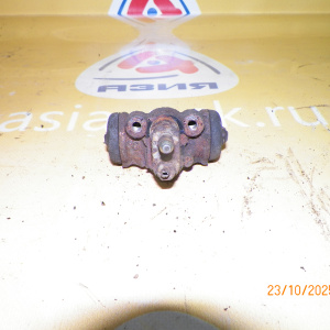 Тормозной цилиндр Mazda CP8W Premacy зад, прав 6,5