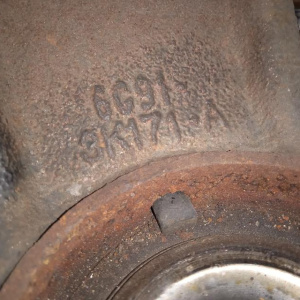 Ступица Volvo FS/AS/FW/BW V60 '2007-2016 B4164T перед, лев без суппорта и диска 6G91-3K171-A 31201285