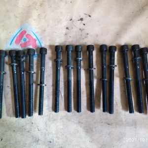 Болт ГБЦ Toyota 2GR-FE Harrier GSU35 комплект на 2 гбц (16 шт.)