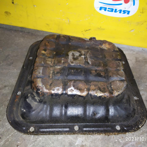 Поддон ДВС Nissan KA24-DE Presage/R'nessa U30/N30 железный нижний ДЕФЕКТ н