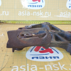 Крепление компрессора кондиционера Nissan KA24-DE Presage/R'nessa U30/N30 без ролика 119109E000