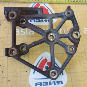 Крепление компрессора кондиционера Nissan KA24-DE Presage/R'nessa U30/N30 без ролика 119109E000