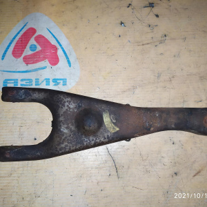 Вилка сцепления Toyota 31204-20071 Hiace LH178 2L/3L/5L 4WD задний привод m/t