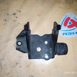 Крепление подушки ДВС Toyota 1ZZ Allion/Premio ZZT240 U341E L 12325-22150 ( EW )