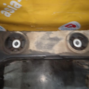 Балка Chevrolet Captiva C100 R 4WD 20943348 '2006-2010