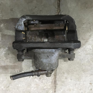 Суппорт Toyota NCP20/NCP21/NCP25/NCP30/NCP31/NCP34/NCP35/NCP58/NCP59/NCP60/NCP61/NCP65 Funcargo/ist перед, прав 47730-52020