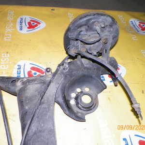 Балка Toyota SCP10/SCP11/SCP13/NCP10/NCP12 Platz/Vitz ABS DRAM. В сборе с тросами ручника. R