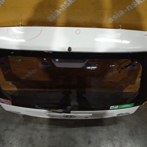 Дверь задняя Hyundai Getz TB/BJ '2002-2010 дворник (дефект #2, вмятины, скол на стекле)