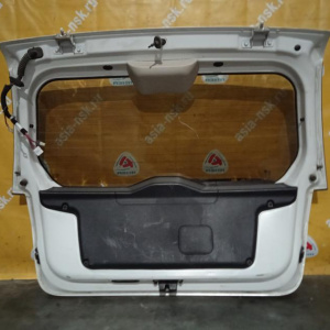 Дверь задняя Hyundai Getz TB/BJ '2002-2010 дворник (дефект #2, вмятины, скол на стекле)