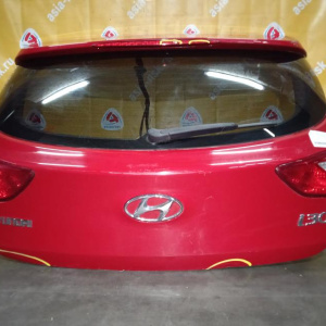 Дверь задняя Hyundai i30 GD/A5/A6 '2012 Хэтчбек, камера (вмятины, треснут фонарь) 73700A5010