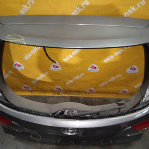 Дверь задняя Hyundai Tucson/ix35 LM/TM '2009-2015 без стекла, фонари до рест. спойлер (вмятины)