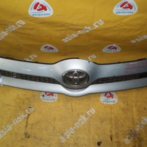 Решетка радиатора Toyota Corolla Verso ZNR11 '2004-2007 53111-0F010