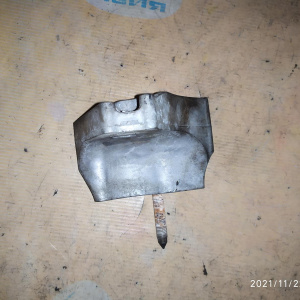 Крепление подушки двс Toyota 1AZ-FSE/2AZ-FE Ipsum ACM21/ACM26/ACT10 a/t перед, прав