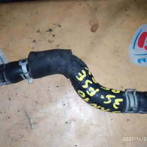 Патрубок  радиатора Toyota 16571-74500 Nadia SXN10 3S-FSE L в F верх.