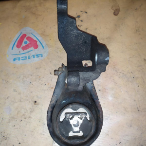 Подушка двигателя Mazda Z6 3 BK 2WD m/t зад. 2 части ДЕФЕКТ R BP4K39010