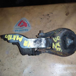 Подушка двигателя Mazda Z6 3 BK 2WD m/t зад. 2 части ДЕФЕКТ R BP4K39010