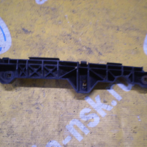 Крепление бампера Toyota Harrier GSU35 Дефект перед, прав 52145-48010