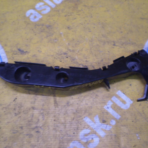 Крепление бампера Toyota Prius NHW20 перед, прав 52115-47010