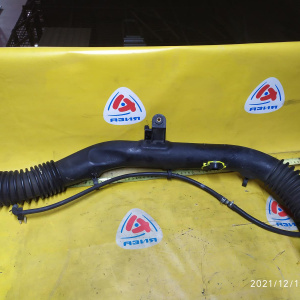 Гофра впускного коллектора Toyota 7K-E Lite Ace Noah/Town Ace Noah KR42/KR52 пластик на заслонку ДЕФЕКТ 17880-13030