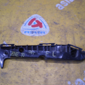 Крепление бампера Toyota Wish ZNE10 '2006- перед, лев 52116-68020