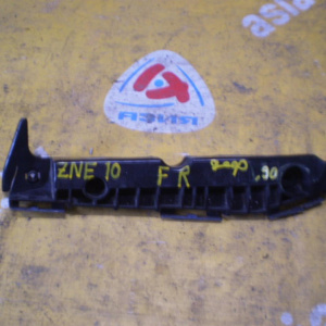 Крепление бампера Toyota Wish ZNE10 '2006- Дефект перед, прав 52115-68020