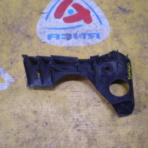 Крепление бампера Toyota Corolla Fielder/Corolla NZE120 '2000-2004 Дефект перед, прав